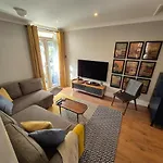 Charming London 2 Bed Apartment Kennington Oval