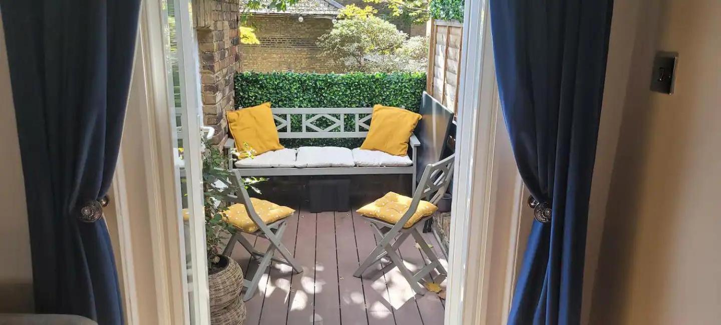 Charming 2 Bed Kennington Oval Londra