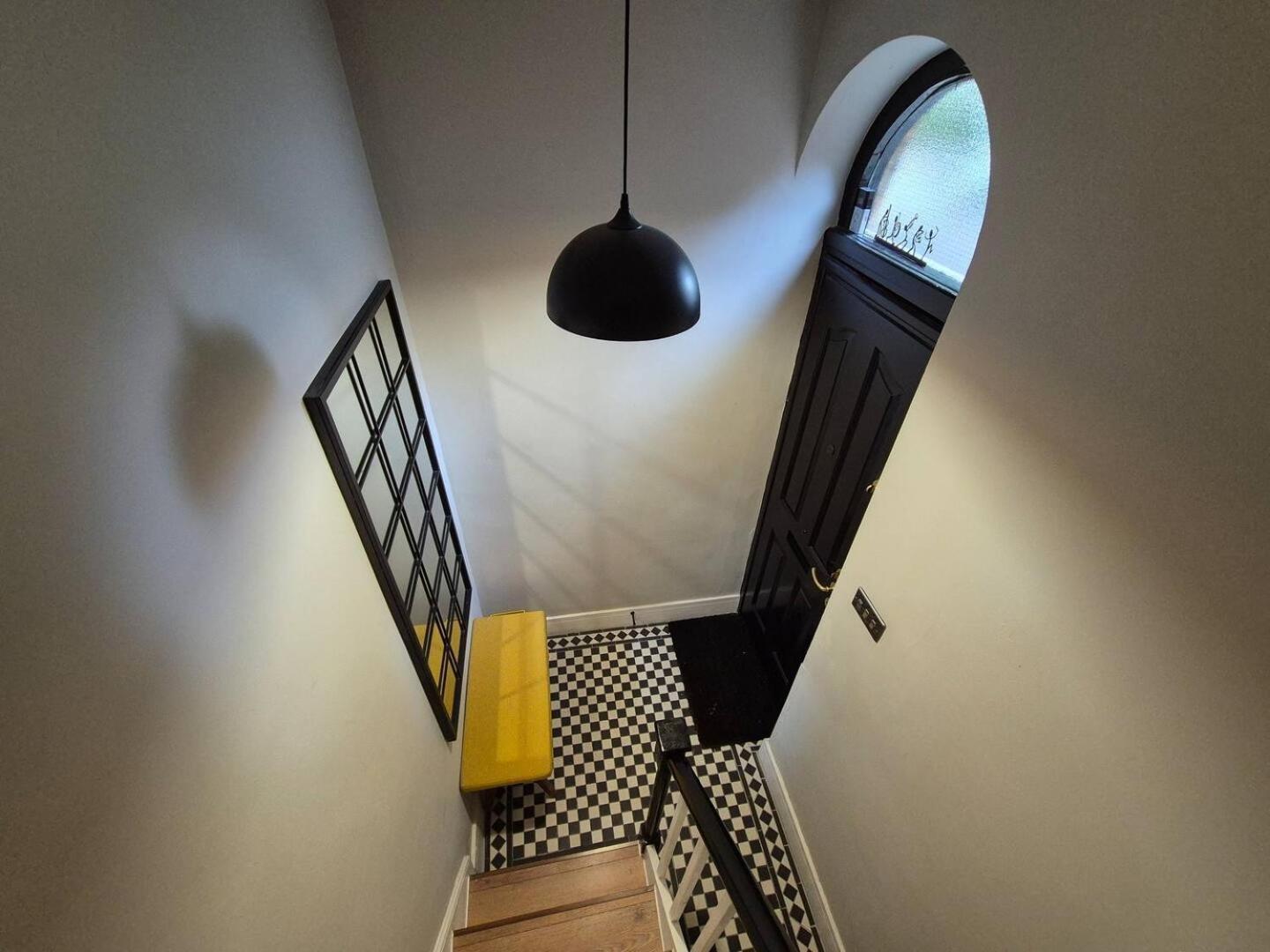 Charming 2 Bed Kennington Oval Appartamento *